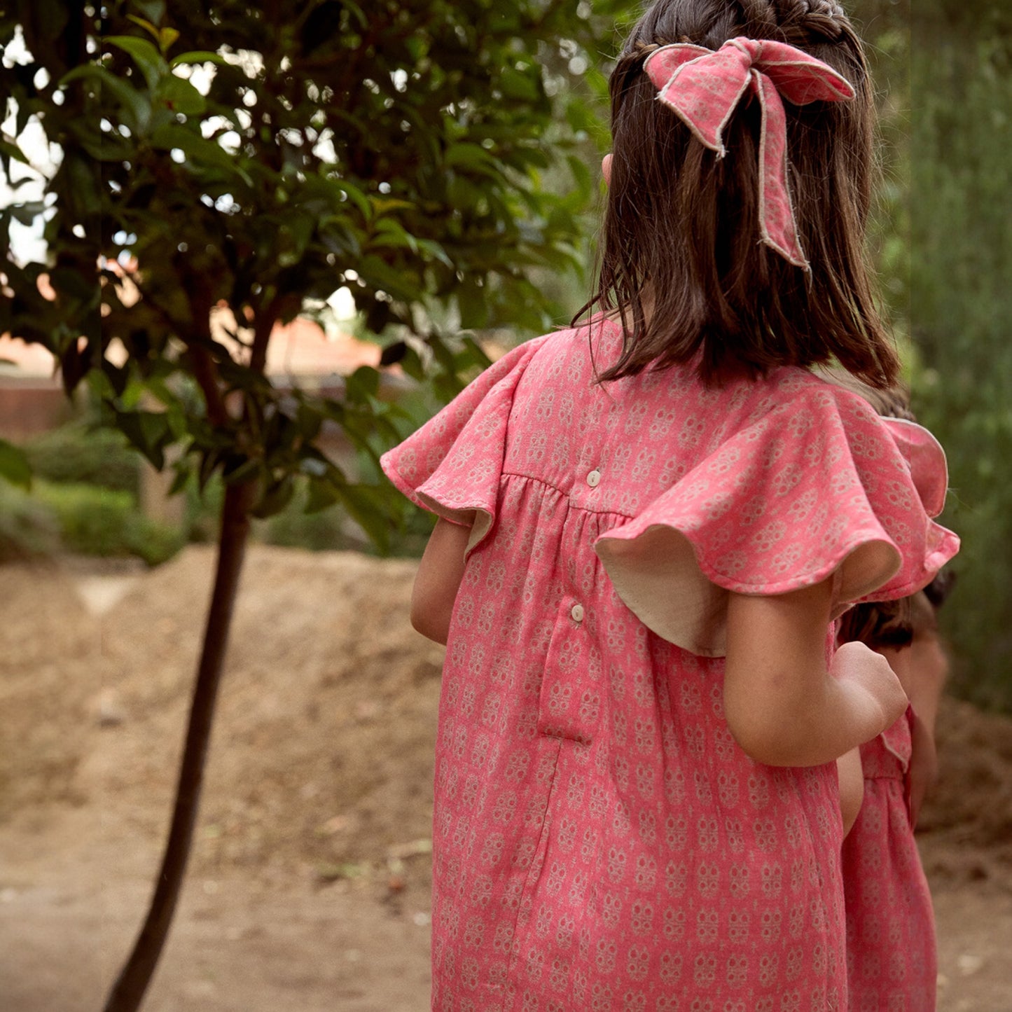 Vestido Manga Capa Geométrica